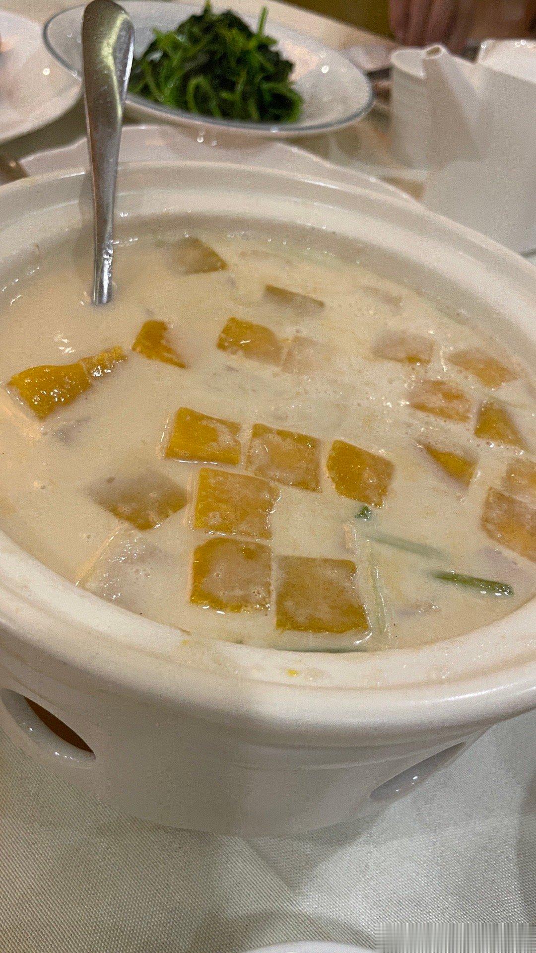 宝宝养胃的方法：肠胃不好的宝宝家长在喂养方面要做好以下几点：1⃣️ 母乳喂养的宝