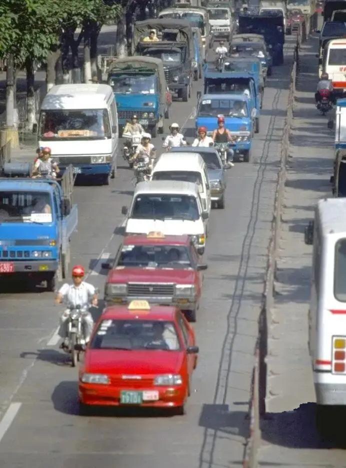 广州街道景色 影像·广州 广州老城区街景 老相片中的广州  以前的广州镜头下的广