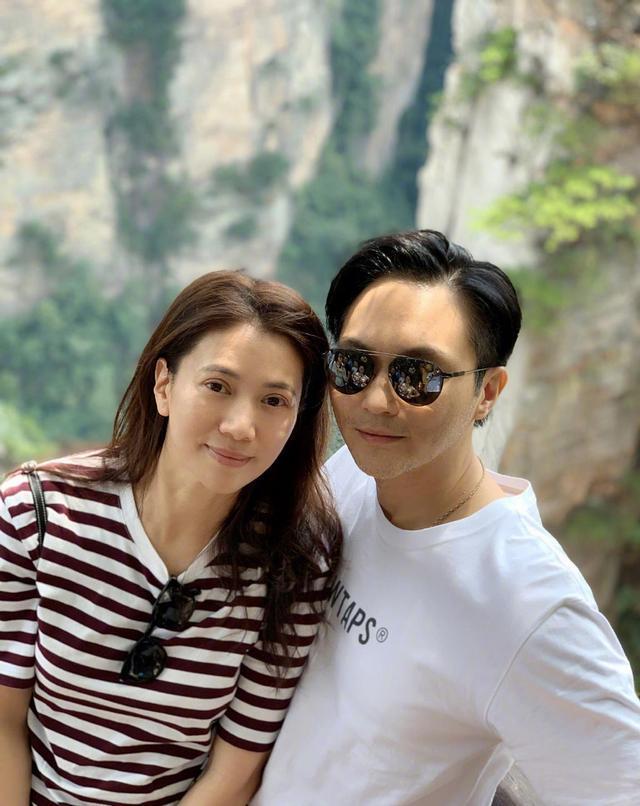 那些经历了爱情长跑最终修成正果的明星
[熊猫]沈梦辰和杜海涛从2013年官宣恋情