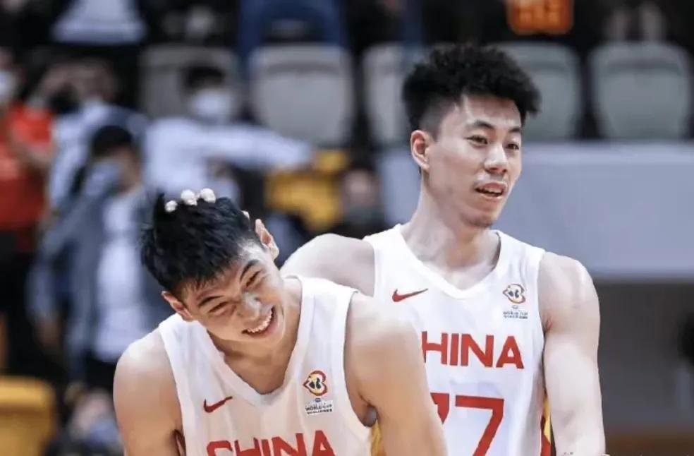 骂崔的球迷太不理性了，这个球有什么可说的？错了就是错了，职业球员就要用你把握最大