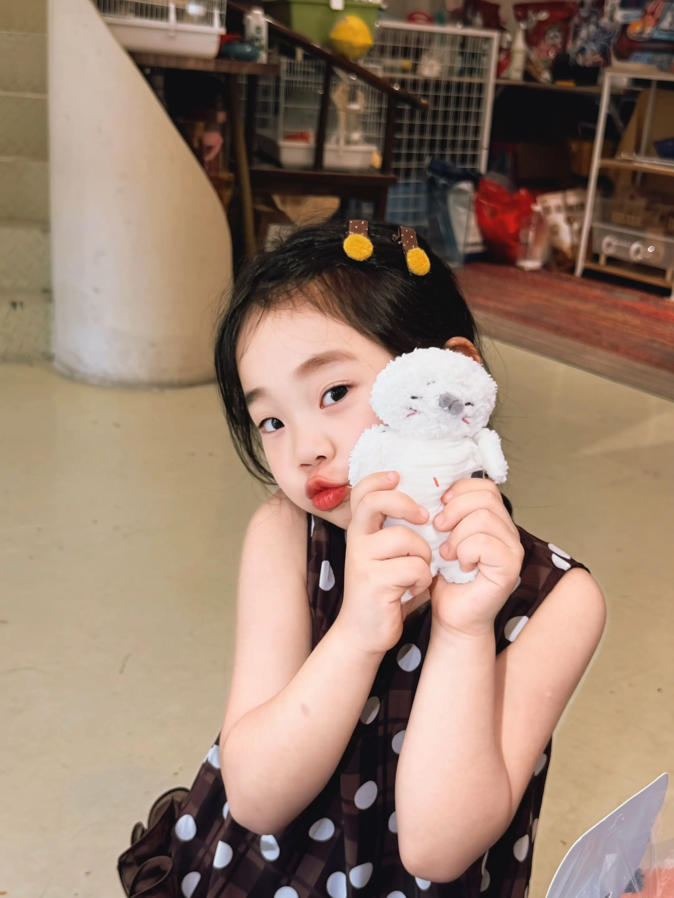 ≽^•༚• ྀི≼。