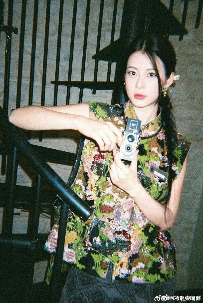  赵昭仪[超话]又是被赵昭仪活力震撼的一天 《巴黎合伙人》被赵昭仪圈粉！搬货营业