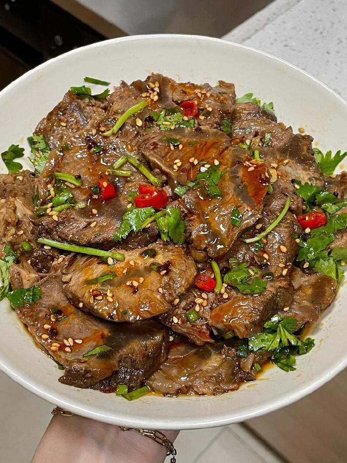 香辣入味的卤牛肉，嘎嘎香。 ​​​