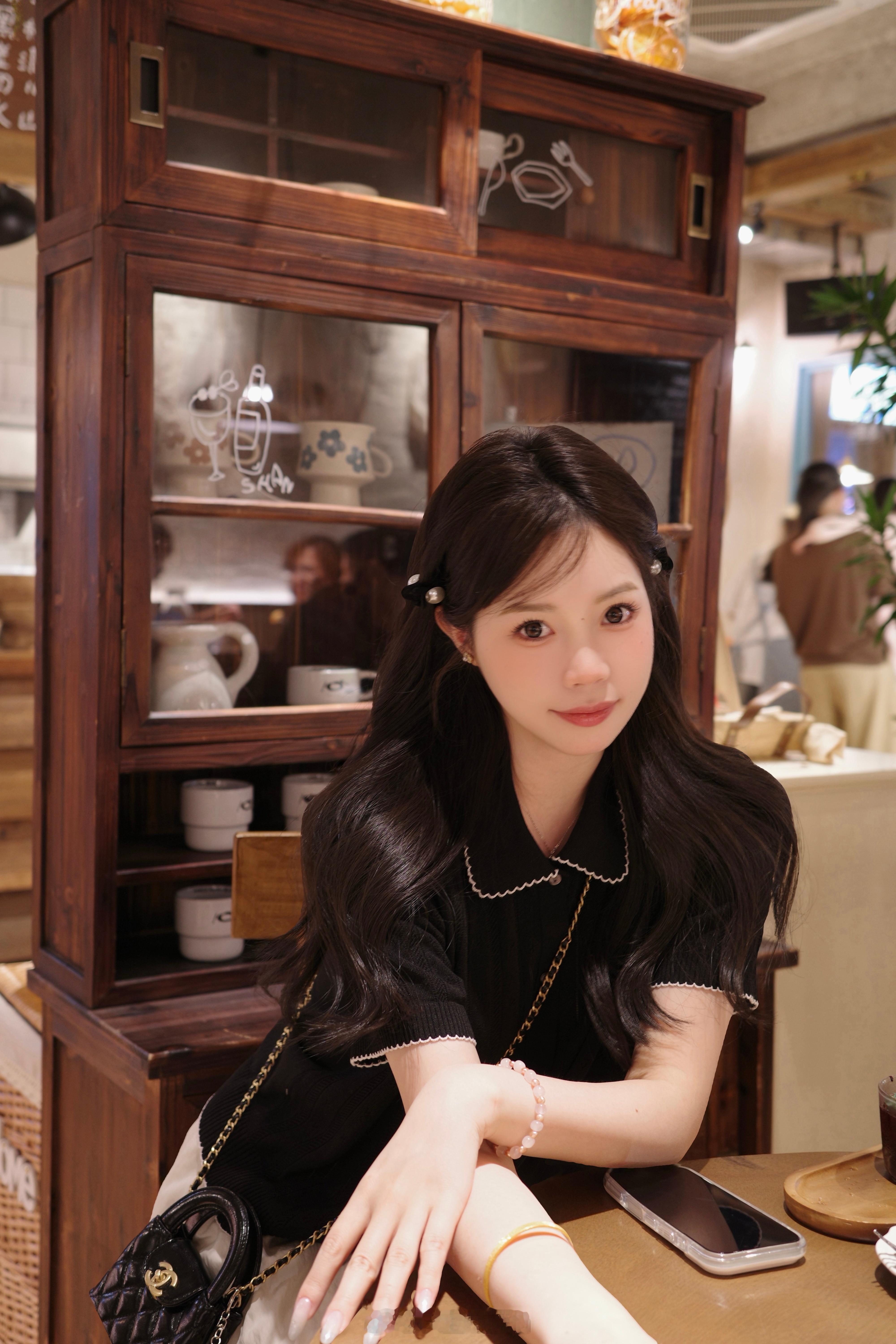 也爱深色系的夏天🖤🐹📷「三色冰爽polo•黑色镂空」 