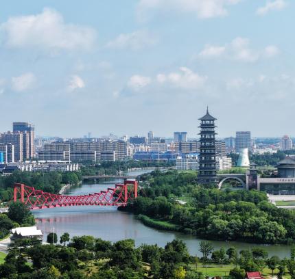 一、先说分数线：2026年多少分能上？
这是大家最关心的。直接给答案：
2025