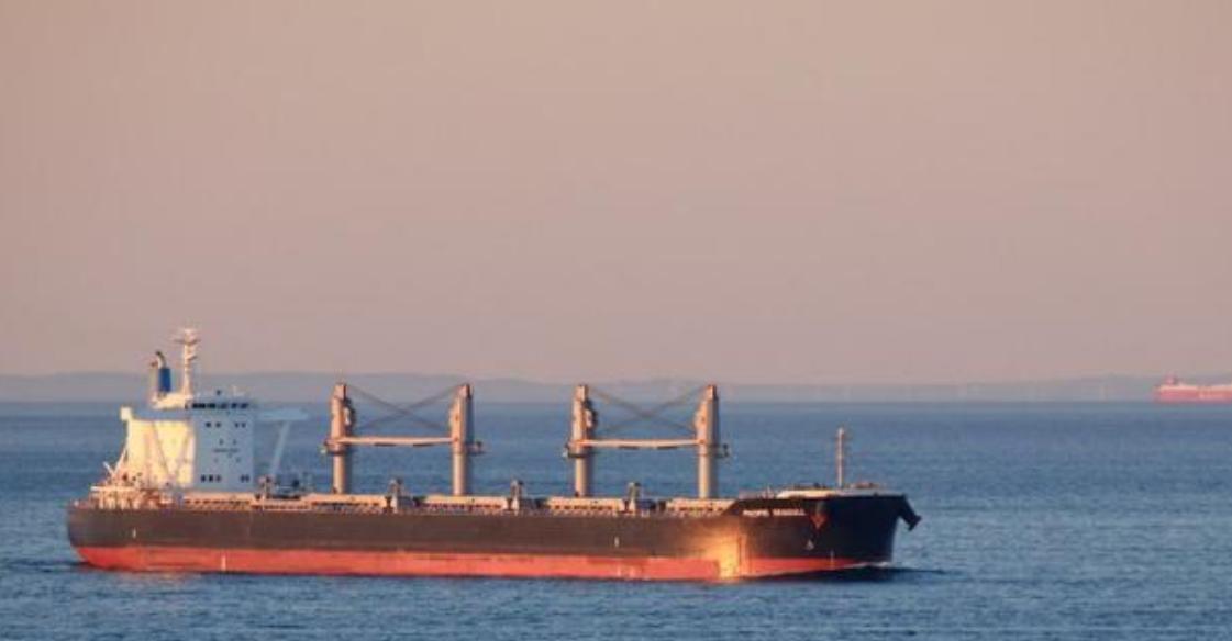 [下雨]古巴熬不住了，连续3个月无油可用，俄双油轮跨洋驰援，太硬核。

被美国封