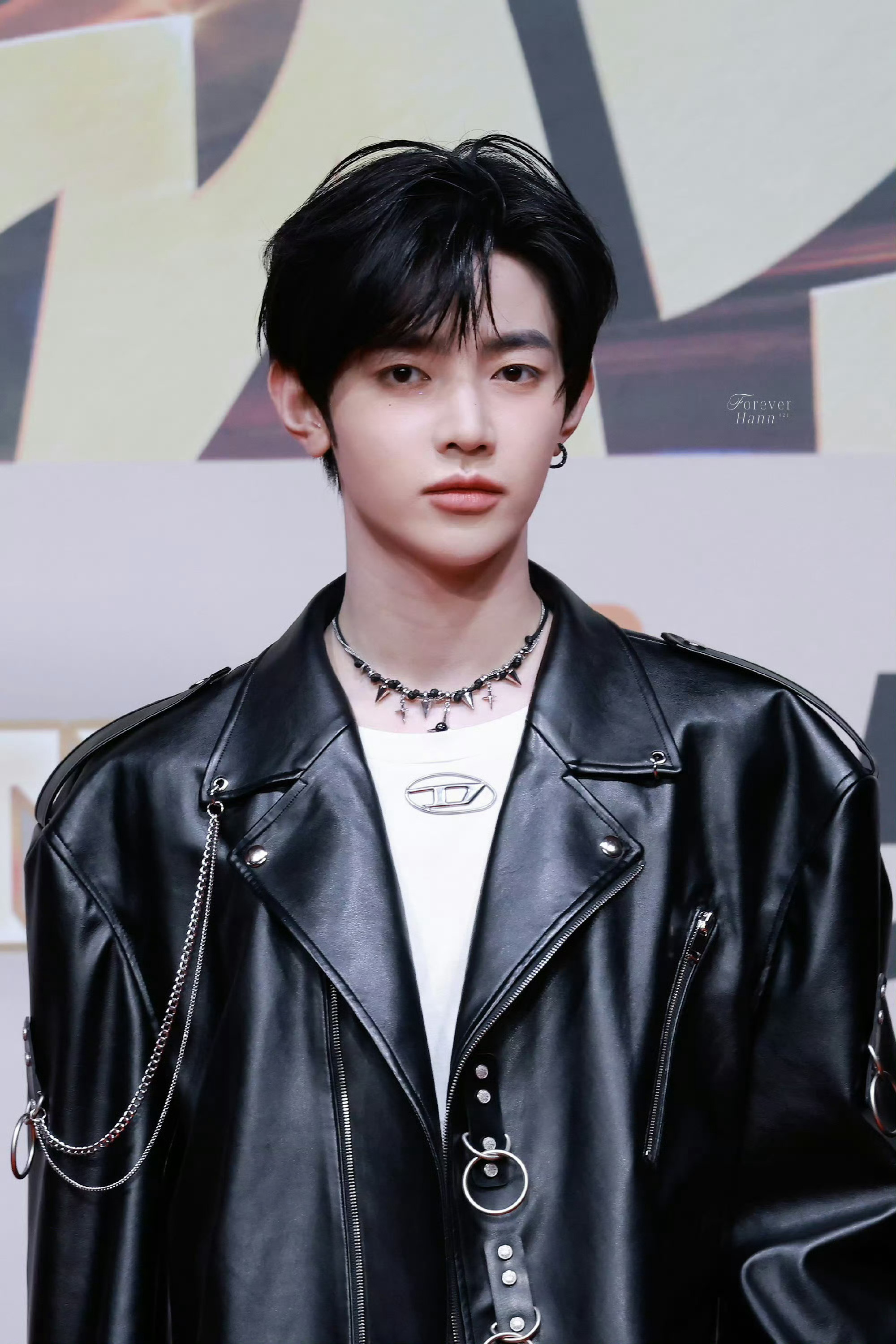 章昊｜是天使是魔鬼🤍🖤SBS红毯SBS歌谣大战