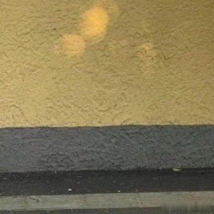 善念藏于心间，善行见于日常，帮老者缓行几步，给他人留份便利，言语温和，处事柔软。