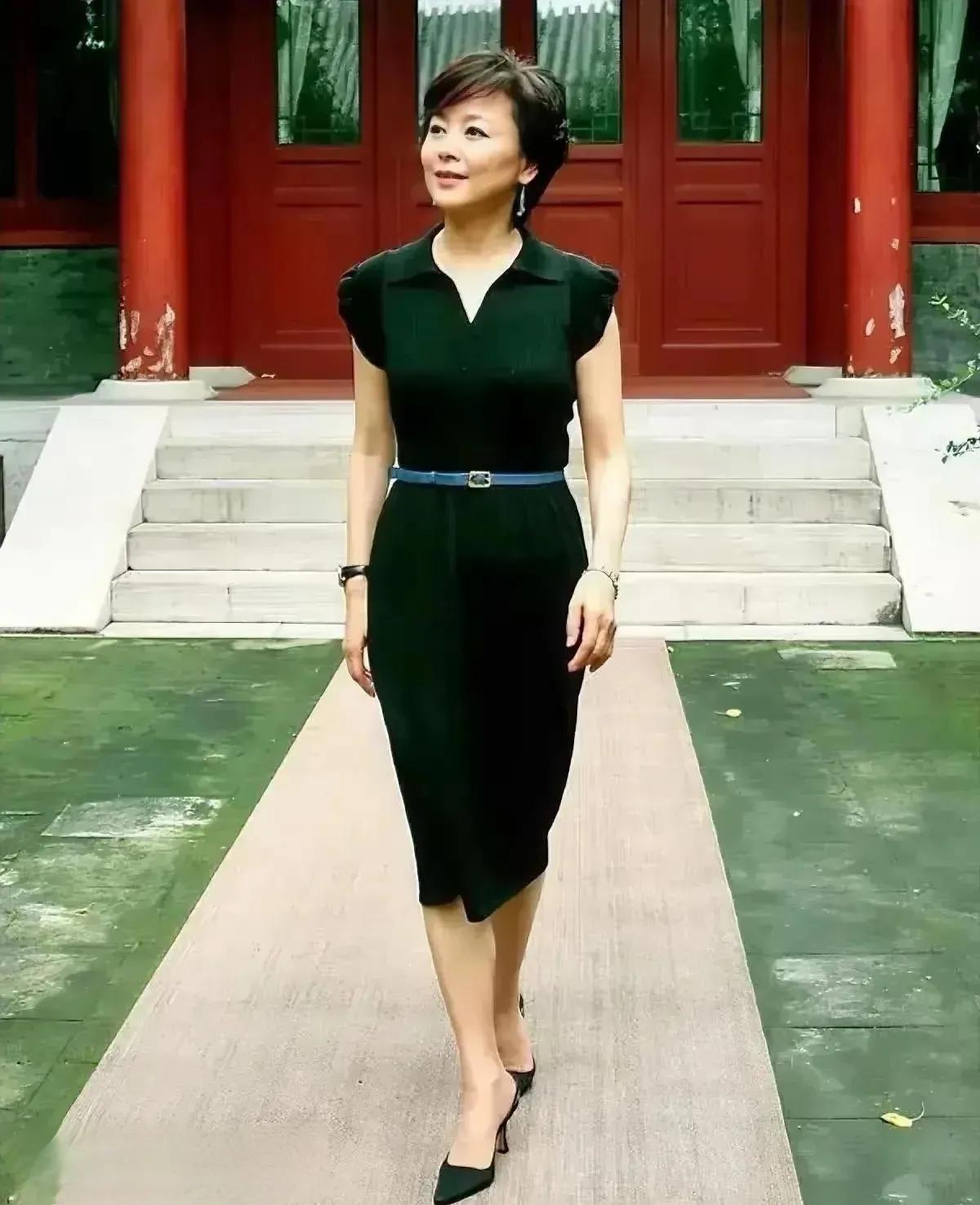 张瑜，如今67岁的她，还保养得这么精致。她曾经是多少人的梦中情人，今天的60后，