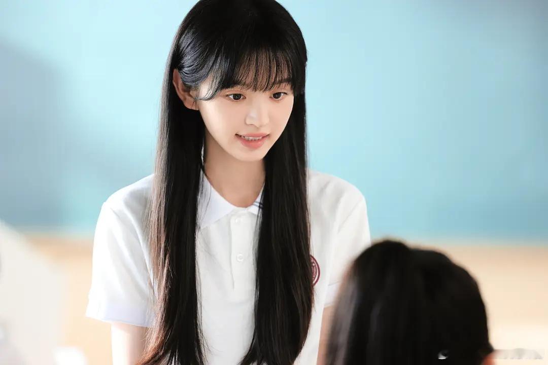 谁家校服会做成这样啊