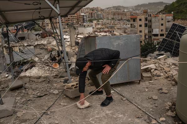 据半岛电视台报道，美国总统唐纳德·特朗普对外宣称的10天停火协议墨迹未干，黎巴嫩