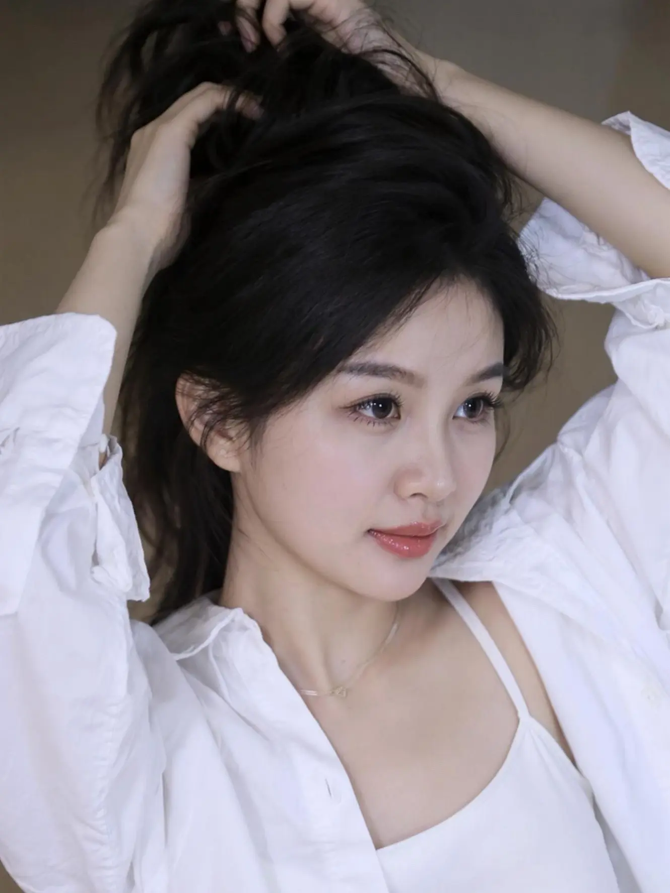 有一天这首歌会变老 就像老杨树的枝芽