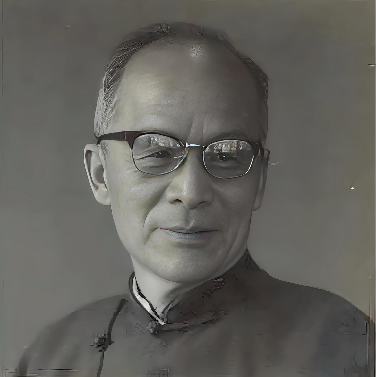1950 年，温州有个叫张嘉仪的书生，受邀去北京当官，可走到半路，他却意识到不妙