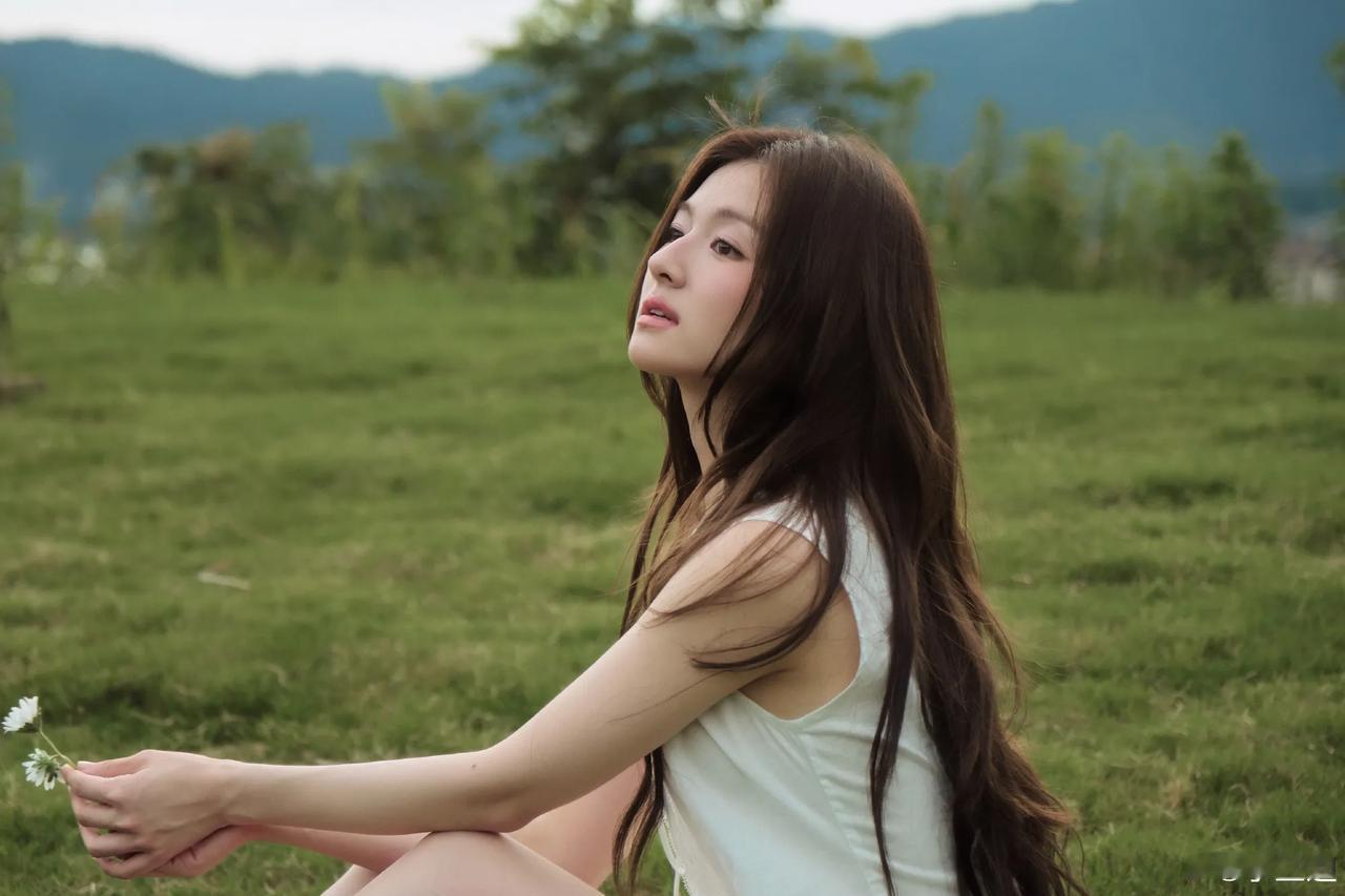 送你一朵漂亮的小黄花🌼🌻 
李兰迪 娱乐