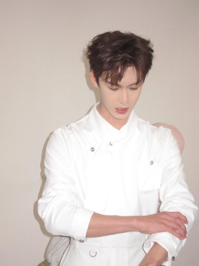 李昀锐四月总结plog李昀锐五月见plog 李昀锐四月总结plog来啦~李昀锐