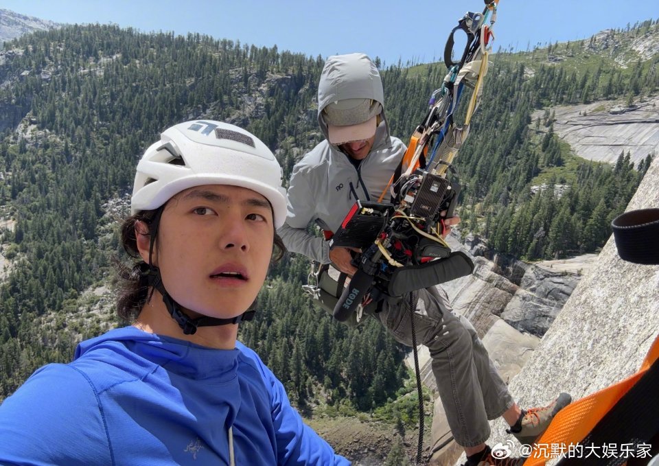“王大胆”这名字王一博实至名归在攀岩的过程中还玩了很多其他很高难度的项目这自由而