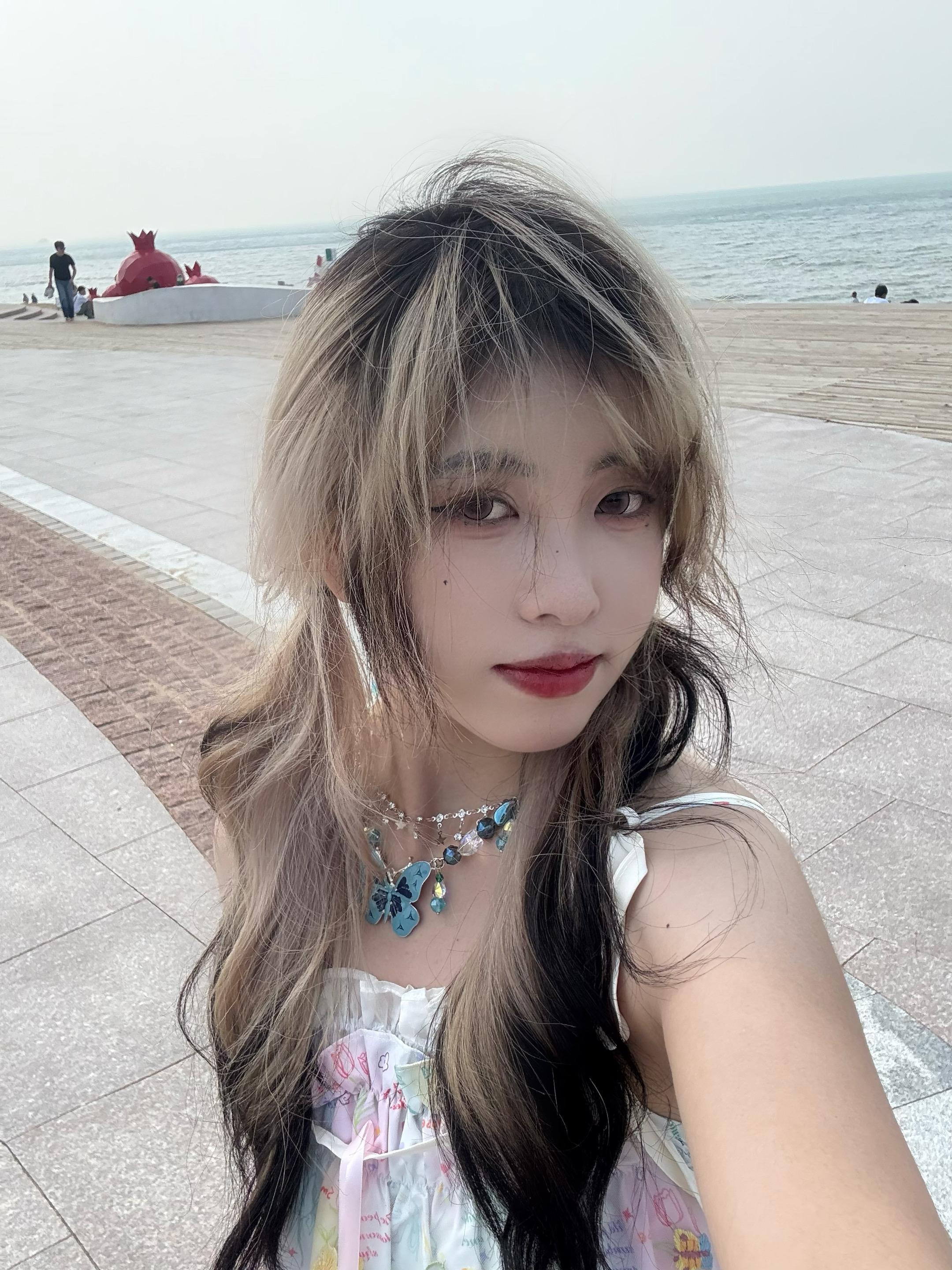 有一天 我也成为你轻描淡写的一页