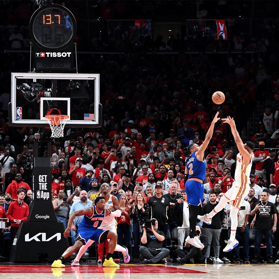 老鹰官方晒麦科勒姆准绝杀尼克斯瞬间：这就是季后赛时刻