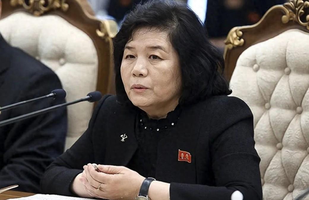 9月25日，中国外交部宣布，朝鲜劳动党中央委员会政治局委员、外相崔善姬将于9月2