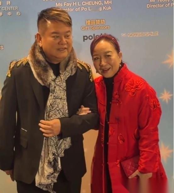 一个瞒了46年的谎言，最近被陈百祥自己戳破了。他跟黄杏秀的“丁克”，根本不是选择