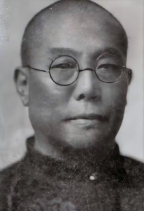 1940年10月10日，68岁的伪上海市市长、大汉奸、大卖国贼傅筱庵，凌晨三点参