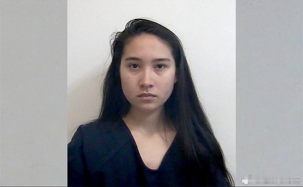 美国人对犹太人的恨意，已经彻底绷不住了！年仅18岁的美国姑娘，竟亲手策划了一场针