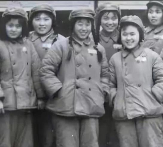抗美援朝时，5名中国女战士被美军包围后主动投降，此后下落不明，大家都以为她们早已