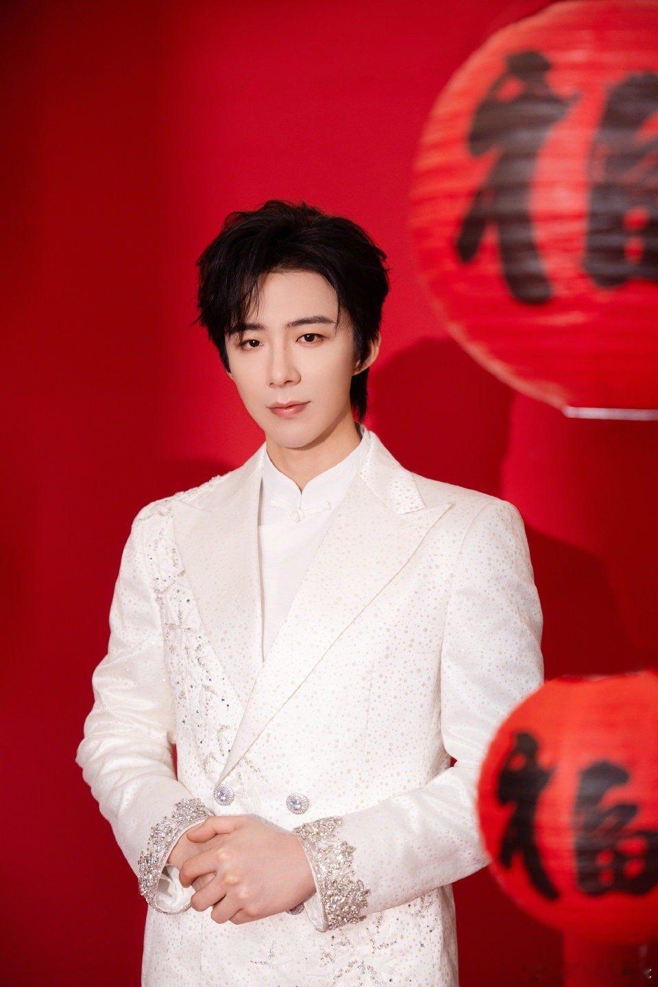 刘宇宁连续两年登央视春晚 、 刘宇宁春晚造型  围观下啦，刘宇宁连续两年登央视春