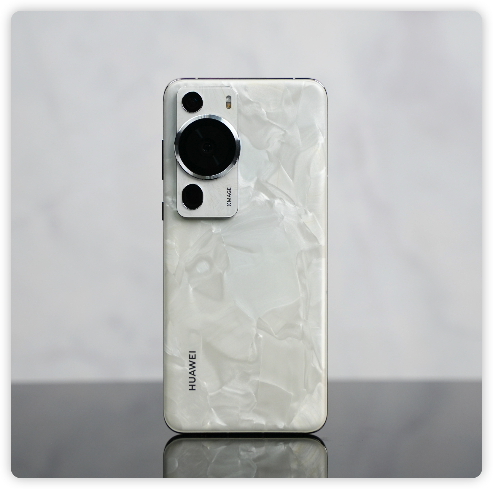 余承东猛批团队设计不高级讲道理华为终端近几年的产品设计一直都挺在线的。比如最近的