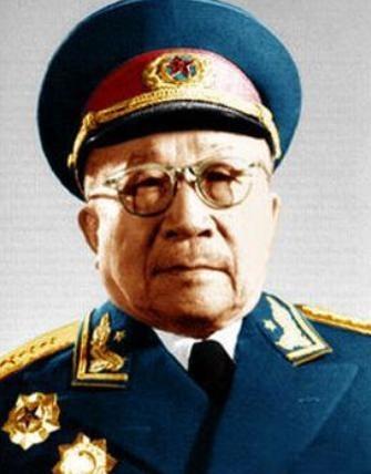 1950年，中央决定把广西省会设在南宁，省委书记张云逸却抱怨：“去北京开会，得绕