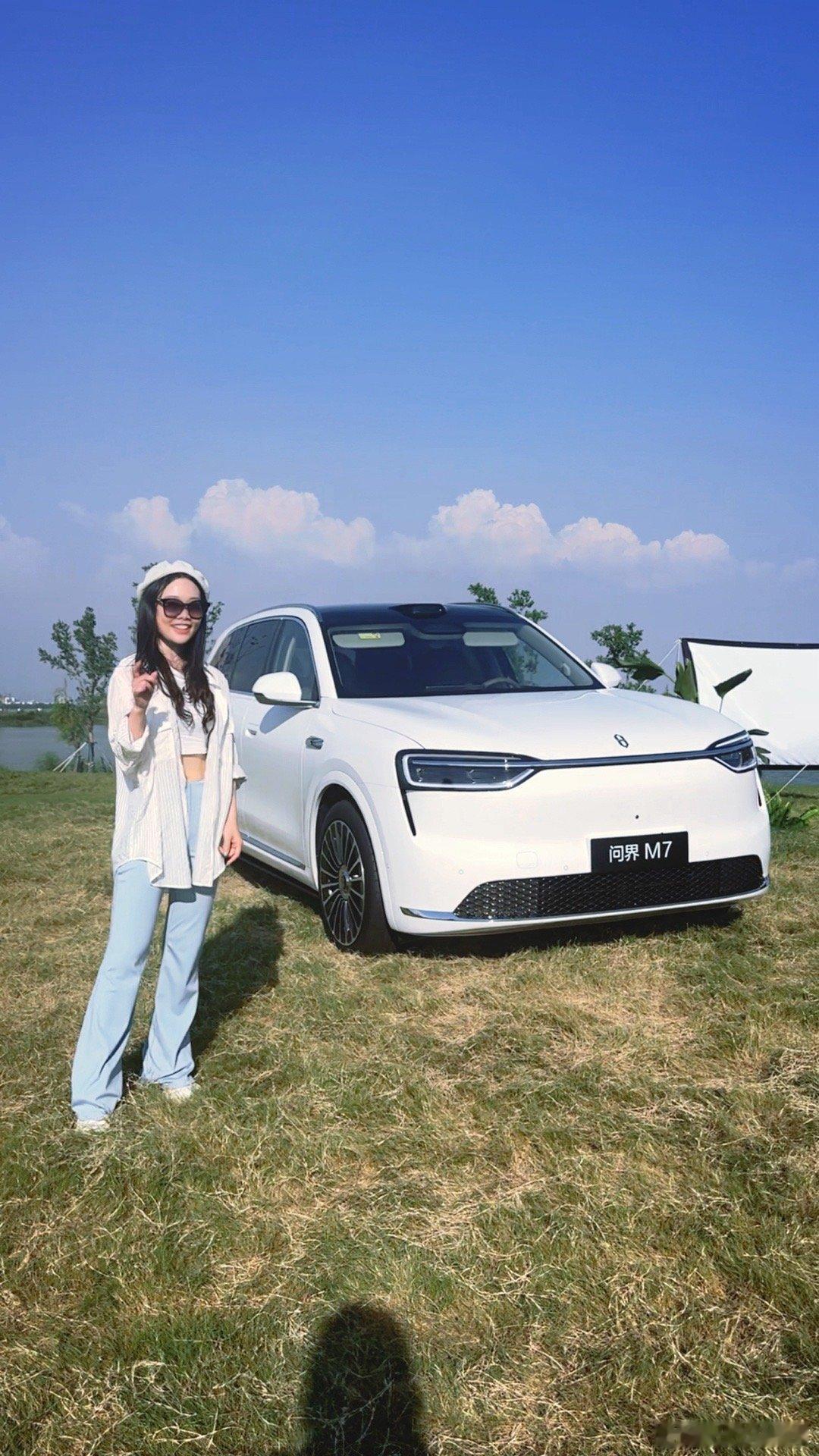 不同阳光下的问界M7新能源汽车﻿﻿全新问界M7全新问界M7怎么拍都好看  ​​​