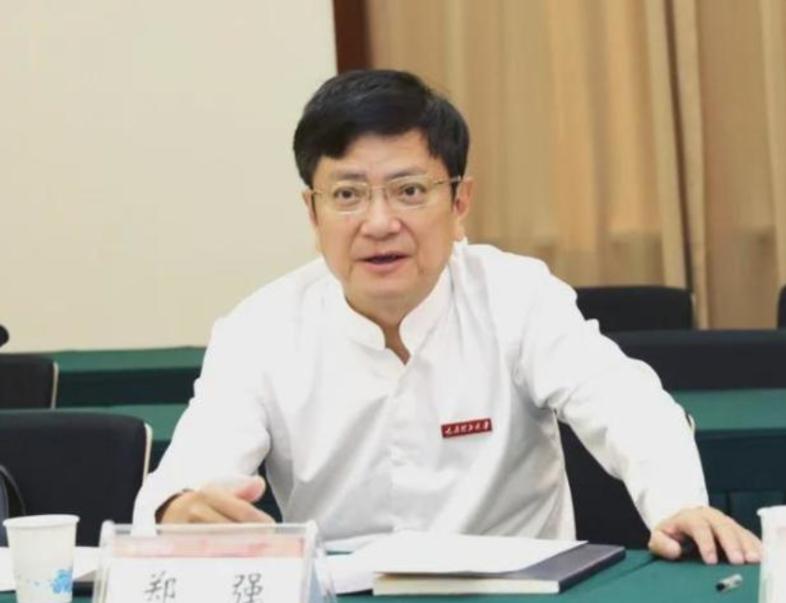 泪崩了，

真正的爱国者——郑强 

真的不敢细查，简直惊掉下巴！

三十年前，