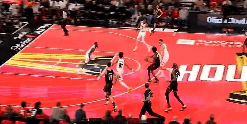 谢泼德是谢日天，三分继续命中单节18分了。
看着他一个接一个地投进三分球，硬是把