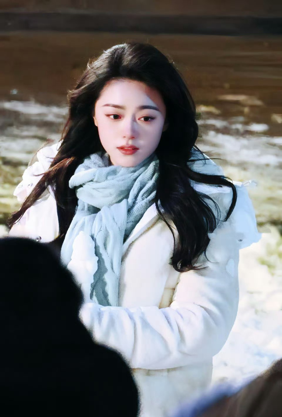 赵今麦在《骄阳似我》的定档预告中真的把聂曦光演活了