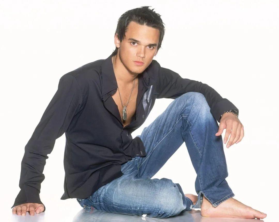 Gareth Gates 是二十年前的英国小鲜肉，他是英国选秀节目《流行偶像》第
