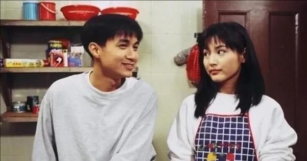 2005年，张延发现自己怀孕。她给老公张锦程打电话报喜，但张锦程却态度冷淡：“我