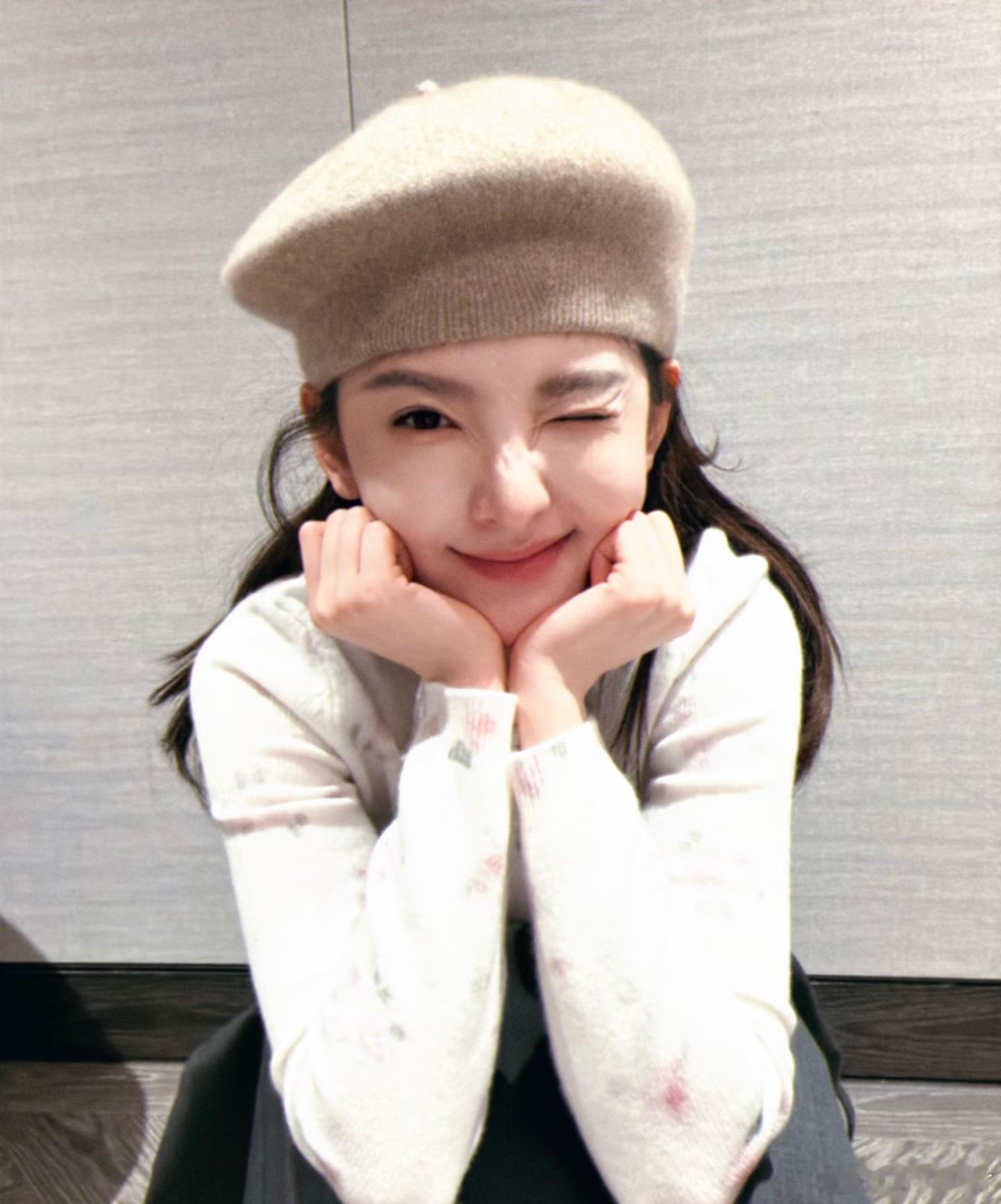 章若楠工作室喊话剧方说句公道话，路透就几秒钟的事，谁知道前因后果是什么。片场代拍