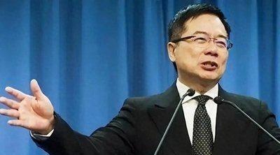 台湾 名嘴 蔡正元曾表示，大陆如果想要武统台湾，必须要先把储存在美国的3万亿外汇
