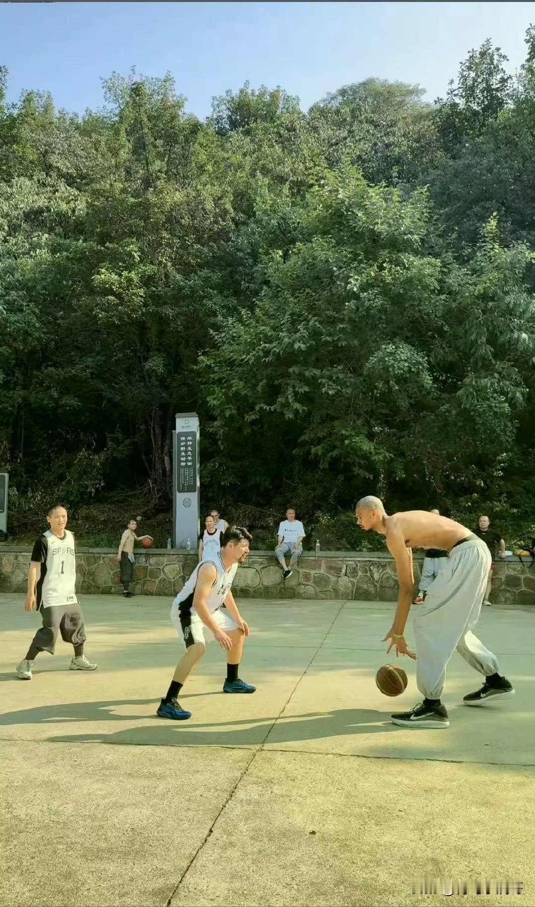 回顾文班亚马的少林寺修行！！！文班亚马修行结束，离开中国！

文班亚马短暂的中国