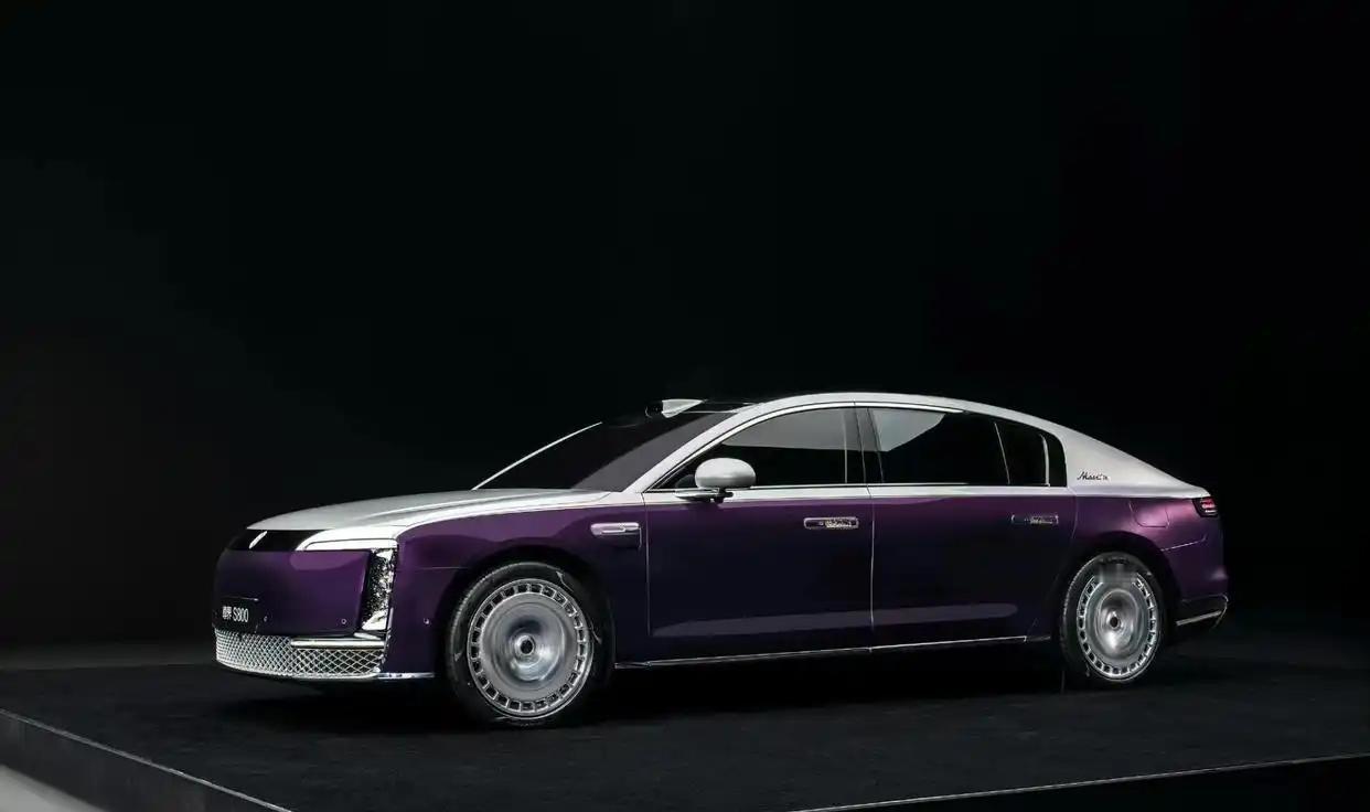 1月24日，鸿蒙智行旗下超豪华品牌尊界正加速推进产品矩阵与产能布局。

据最新流