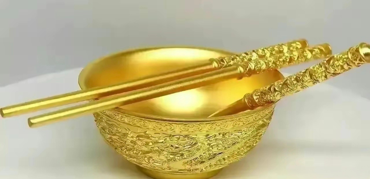 金饭碗，你的接不接？寓意：前程似锦，富贵吉祥，高官厚禄 