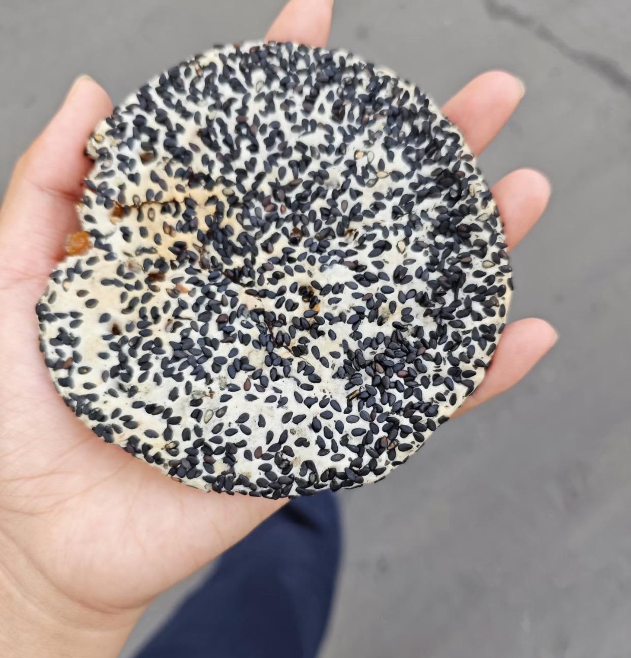 这芝麻饼真好吃