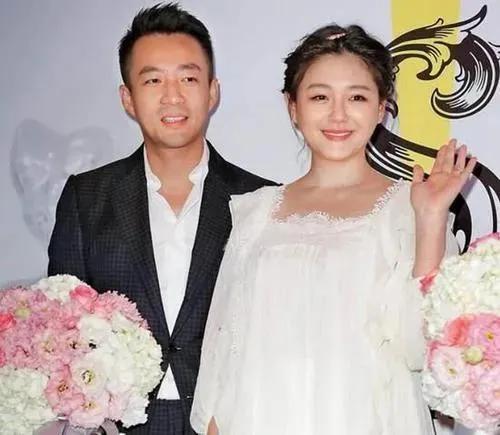 原来汪小菲过的日子比谁都苦

虽然汪小菲和大S结婚后一直都有情绪不稳定的便签，这