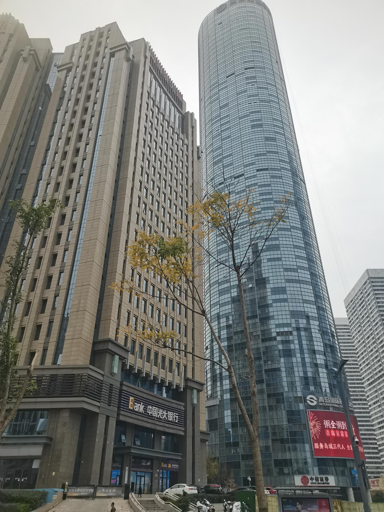 你的这份坚持也给了我十足底气，我决定也一定留有底仓，像你一样坚定地坚持到2027