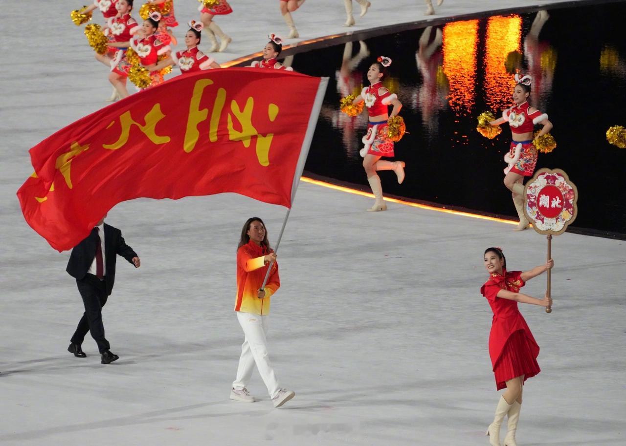 巴黎奥运网球女单冠军郑钦文正式退出第十五届全运会网球比赛。[听歌]

湖北代表团