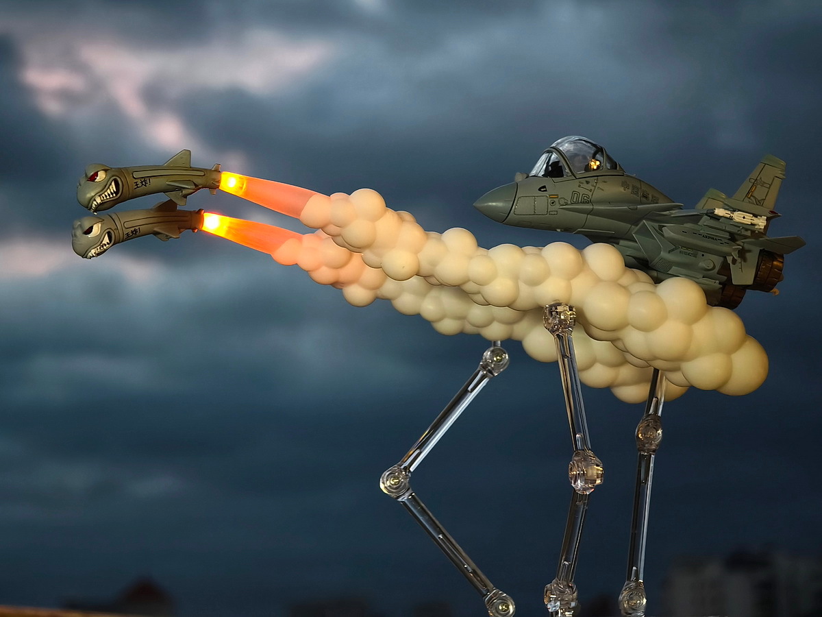 导弹长尾焰产品更新了，重量更轻了，支持3mm接口底座。火焰部分用半透明材料打印，