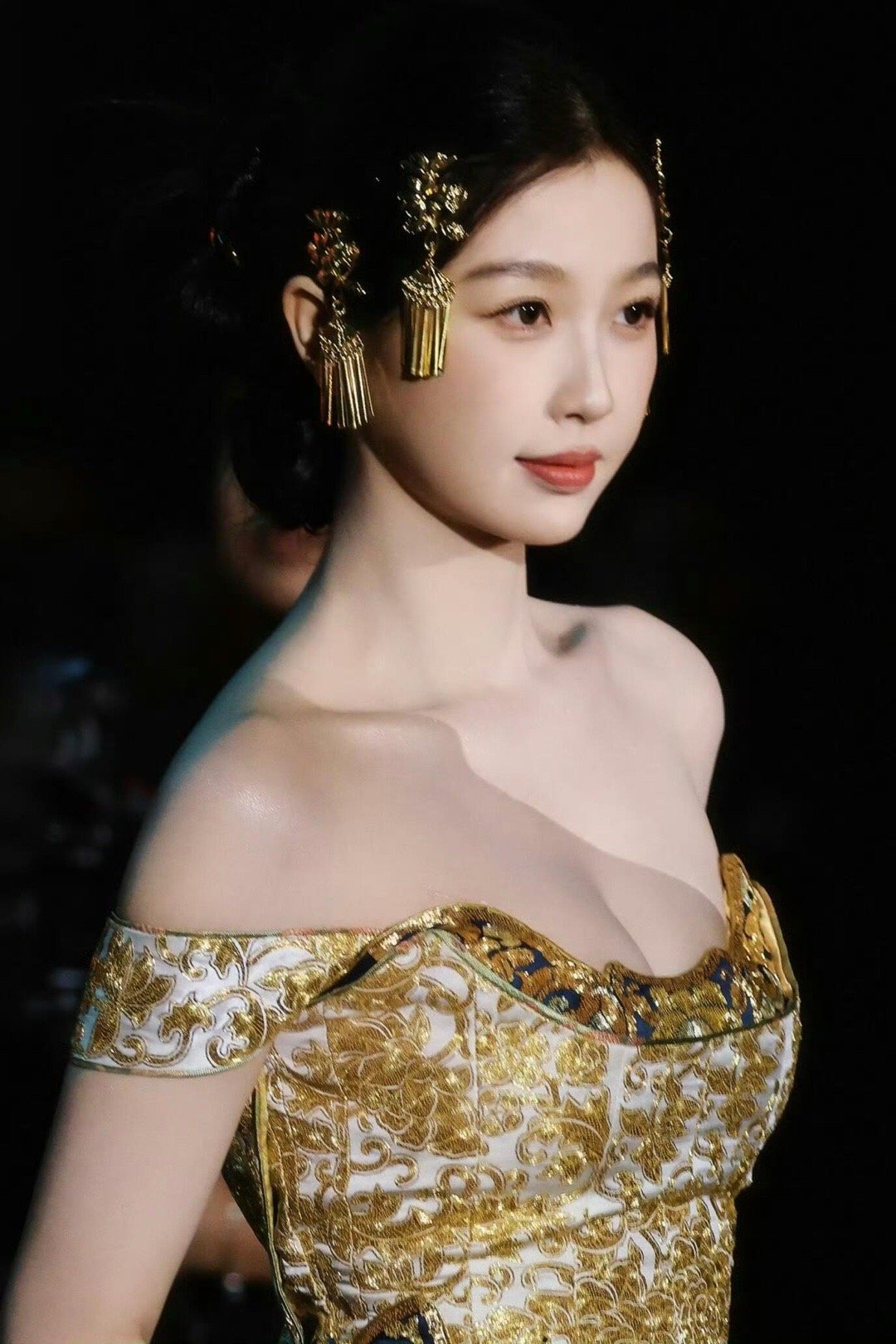 神仙肉 虞书欣 一度君华小说影视化！行走的“美味”道长vs执着吃货蚌精，始于贪念