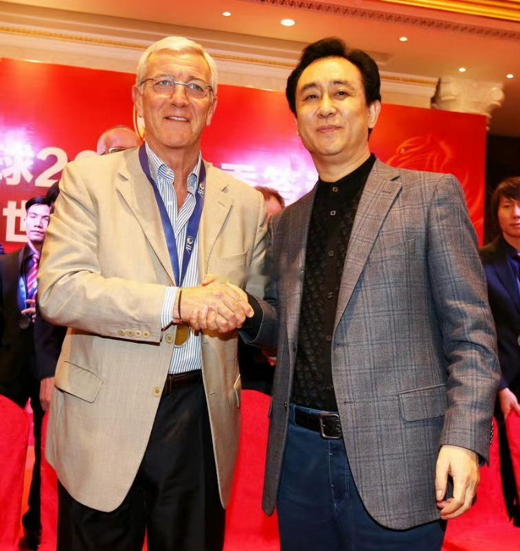 许家印累计为足球砸钱170亿中超联赛最后换来身败名裂，都是大家的血汗钱啊
