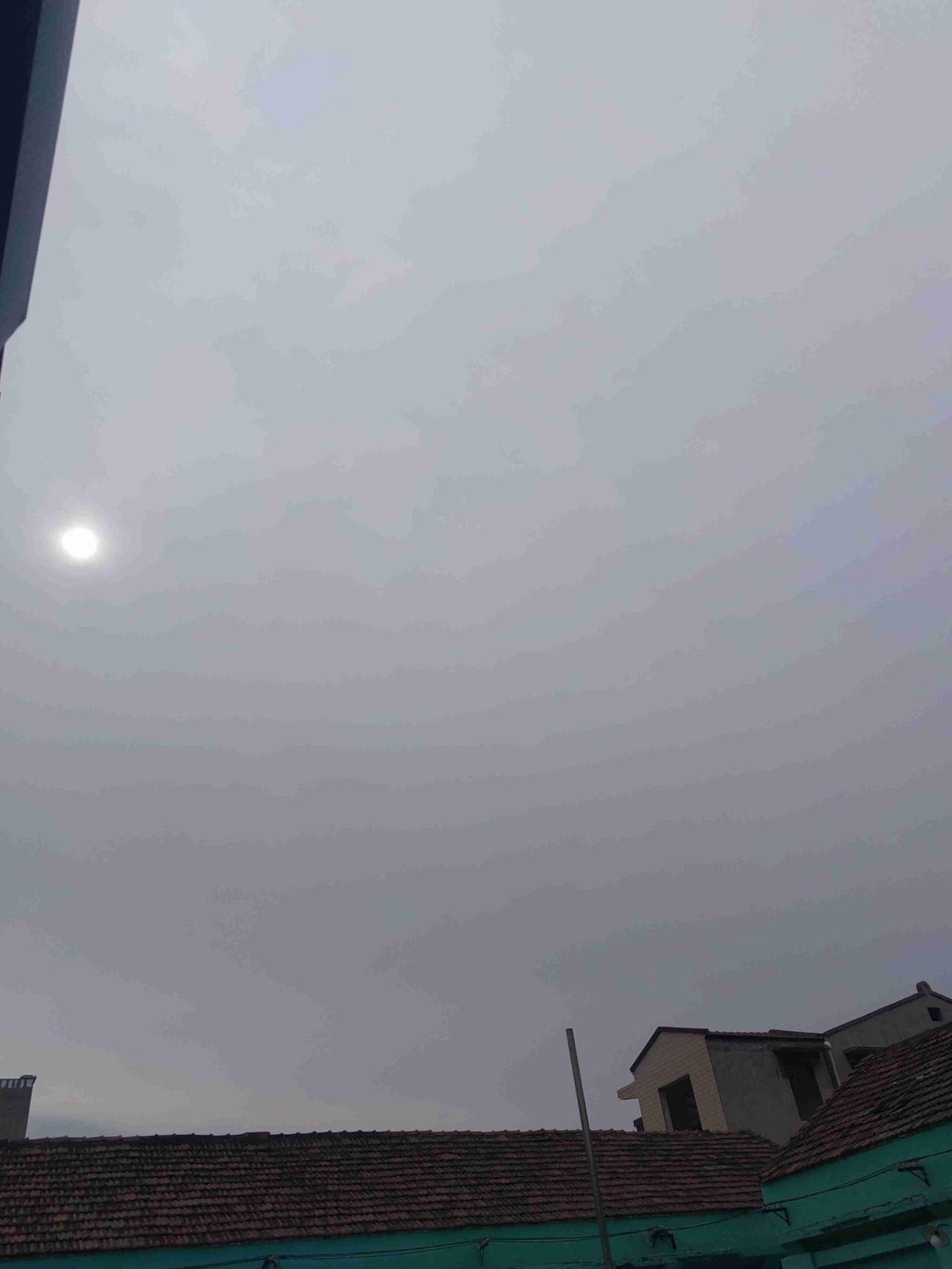 我的今日状态：😁轻松愉快
我这里的天气：☀️晴天