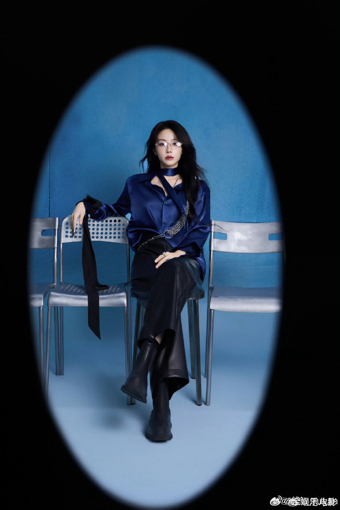喻言和宣仪跳婧和创主题曲你好星期六喻言和吴宣仪同台跳两首选秀主题曲，前奏一响直接
